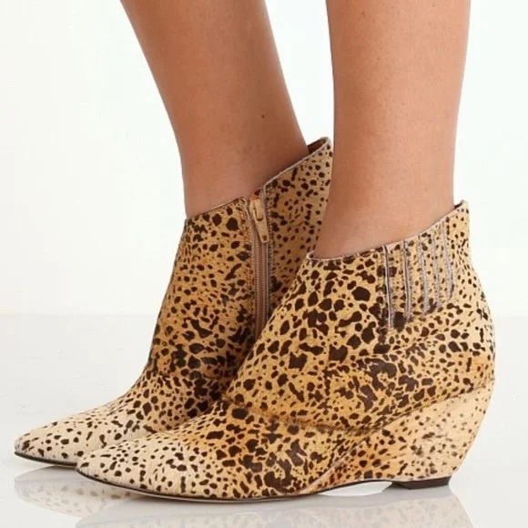 Matisse cowhide leather fur zip up ankle booties cheetah print  women’s boots - Picture 1 of 10